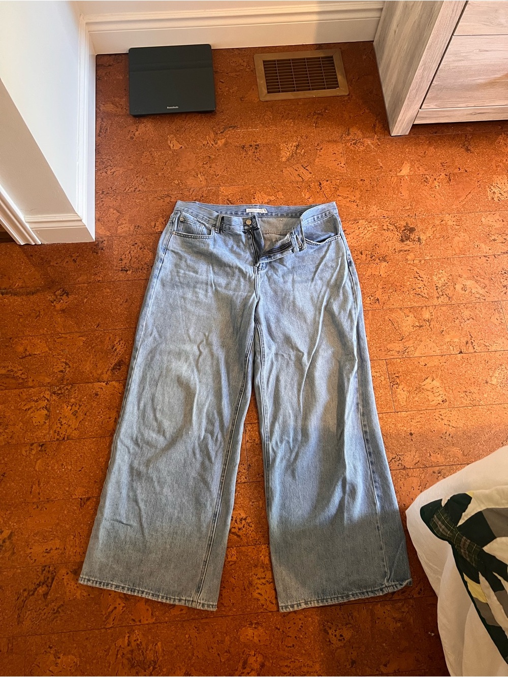 Glassons mid rise wide leg jeans